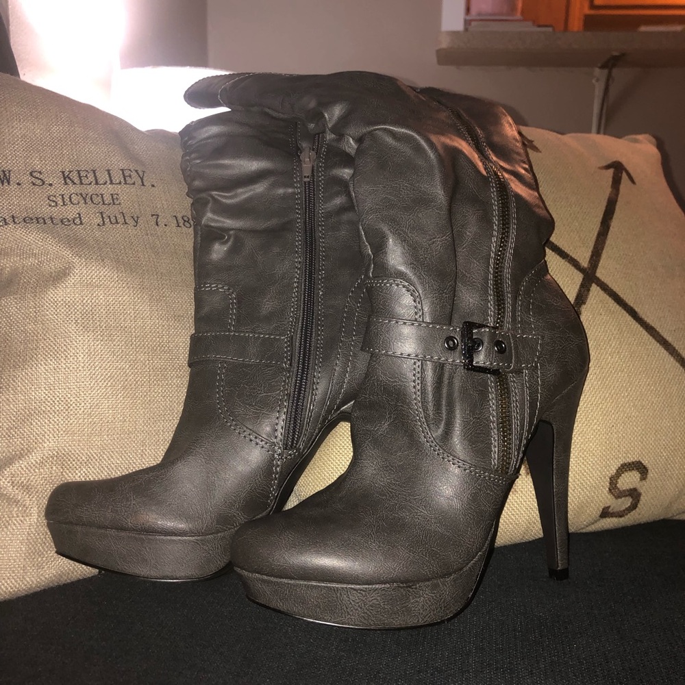 G by Guess Knee High grey leather platform boots